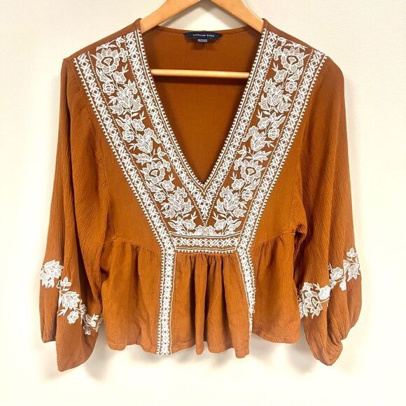 - American Eagle boho embroidered top.  Size XS - Picture 2 of 7